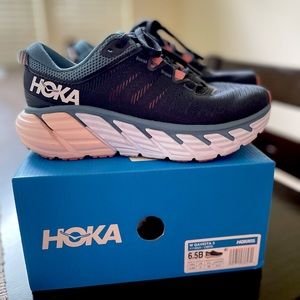 HOKA Gaviota 3, Women's 6.5, only worn 2x